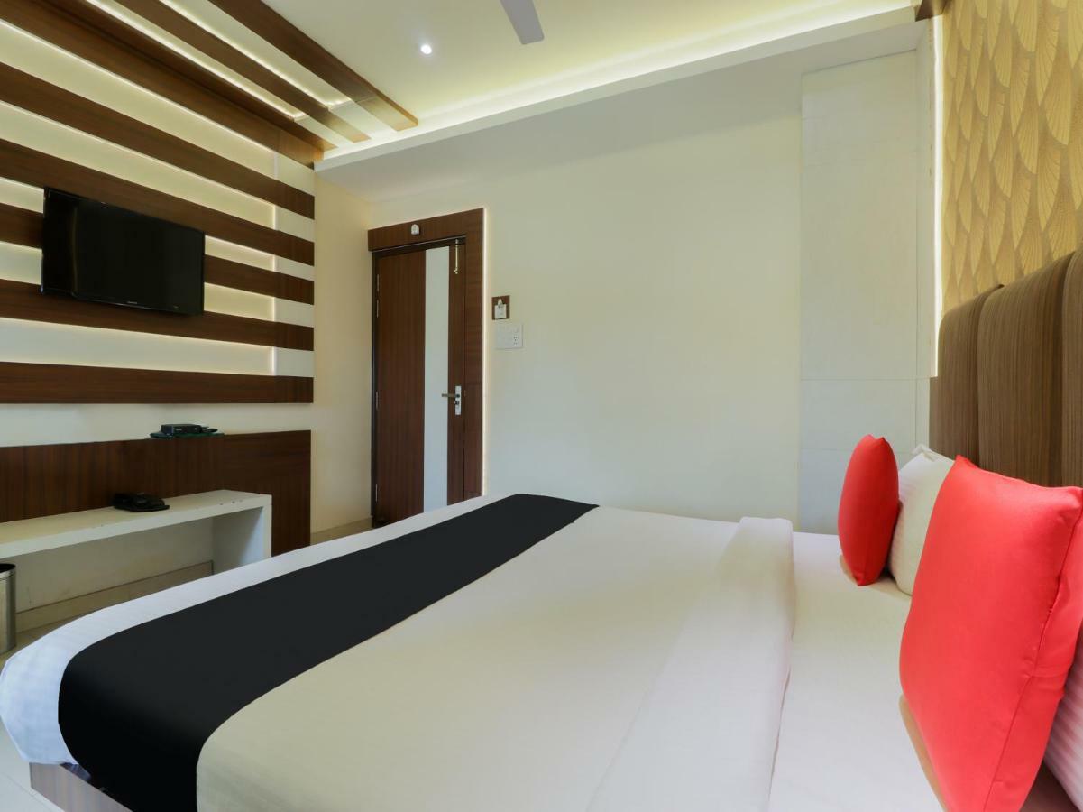 Capital O 46218 Royal Cottage Suite Kanpur Ngoại thất bức ảnh