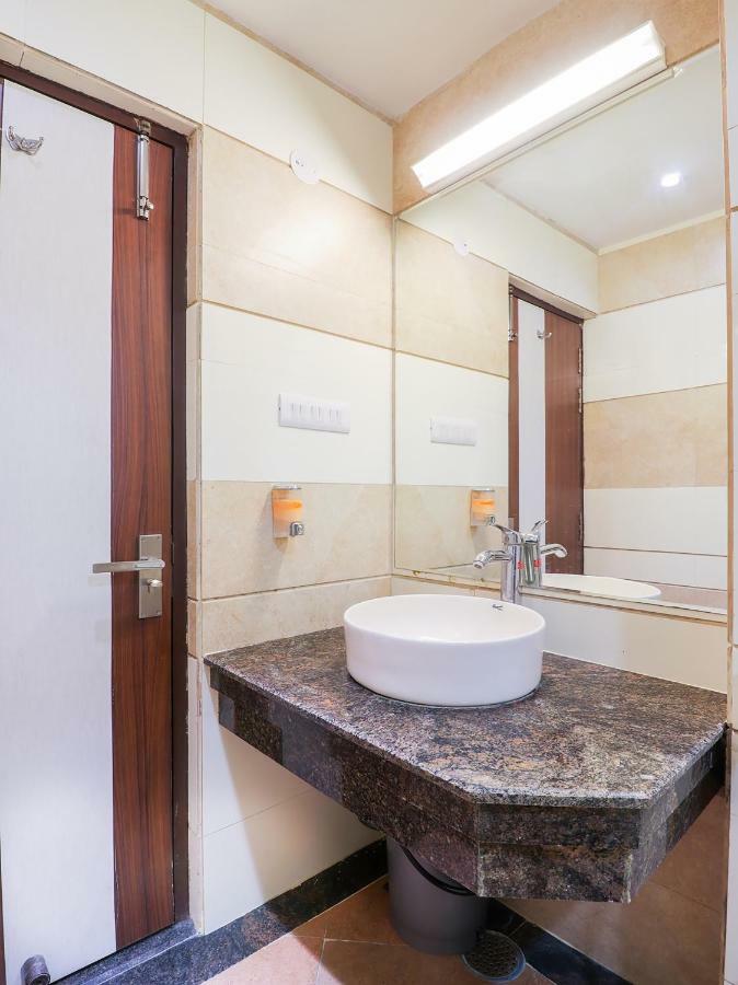 Capital O 46218 Royal Cottage Suite Kanpur Ngoại thất bức ảnh