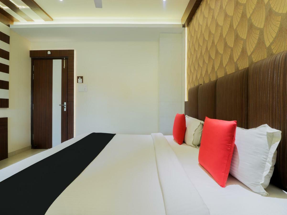 Capital O 46218 Royal Cottage Suite Kanpur Ngoại thất bức ảnh