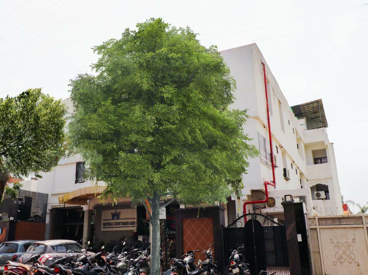 Capital O 46218 Royal Cottage Suite Kanpur Ngoại thất bức ảnh