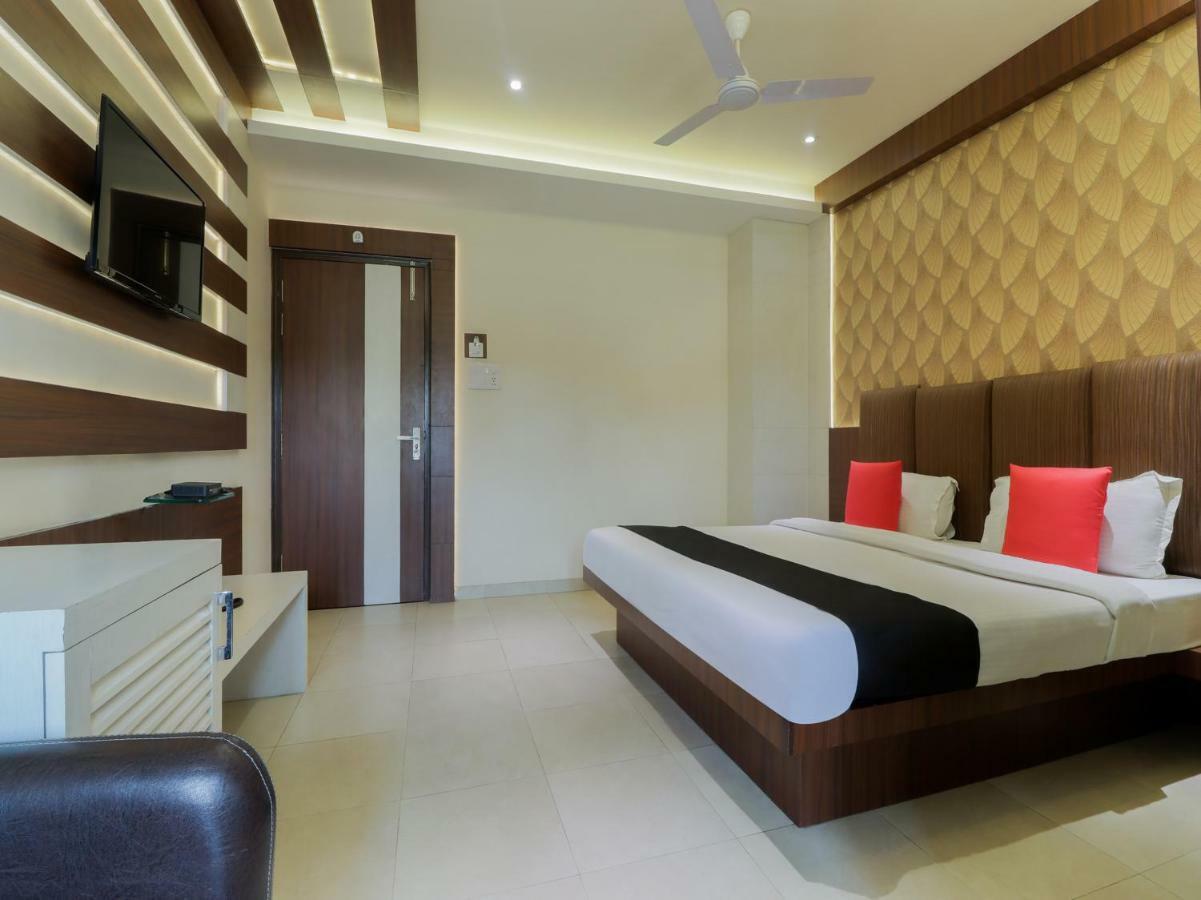 Capital O 46218 Royal Cottage Suite Kanpur Ngoại thất bức ảnh